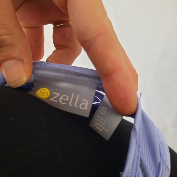 Zella Razorback - Picture 3 of 3